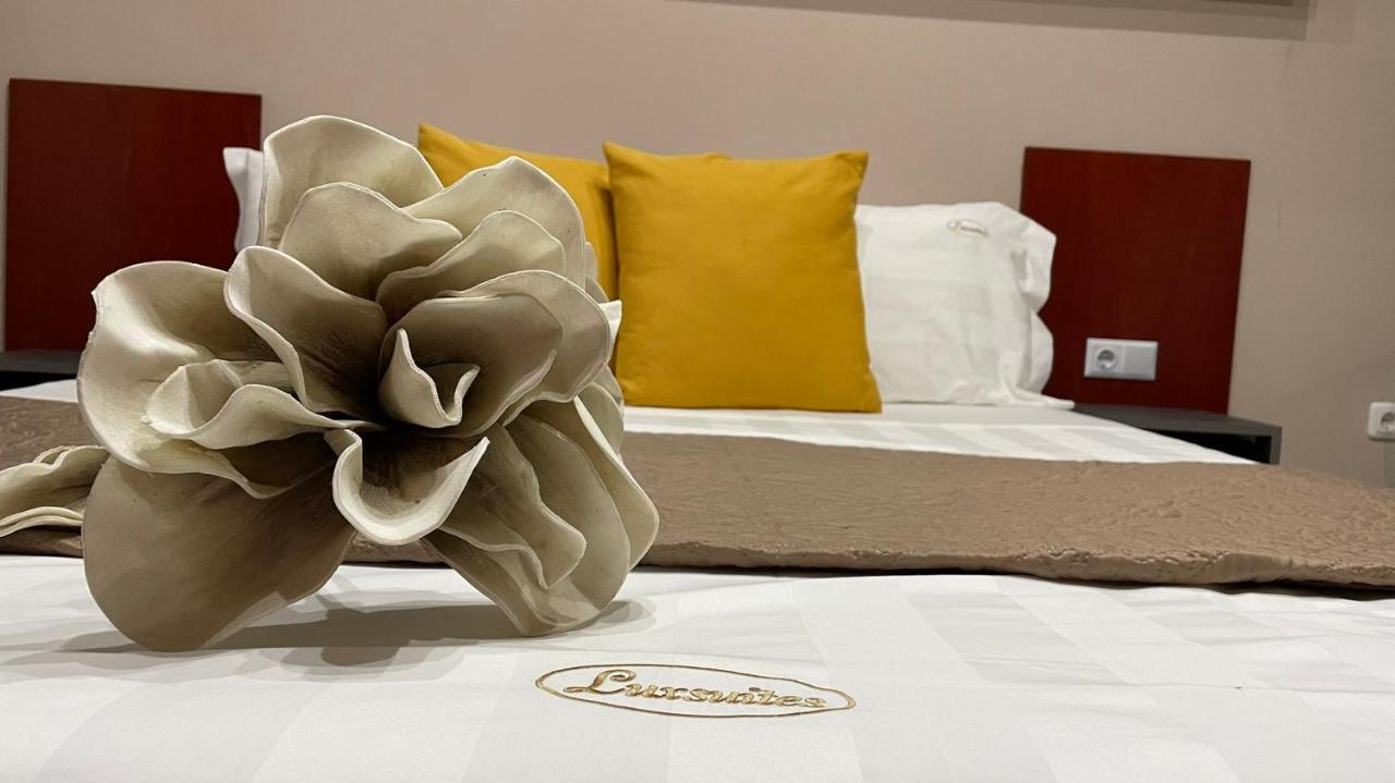 Ofrínion Premium Suites מראה חיצוני תמונה